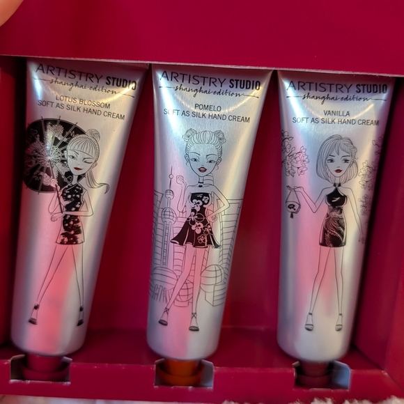 Artistry studio NWT hand lotion - Picture 3 of 8